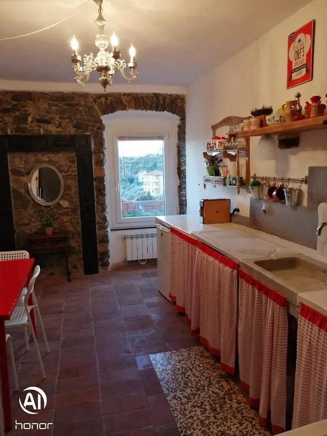 Hébergement de vacances Villa Vezzhouse à Vezzano Ligure